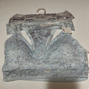 Jessica Simpson Women's 3 piece set Bralette with Flirty Thongs NEW with TAGS